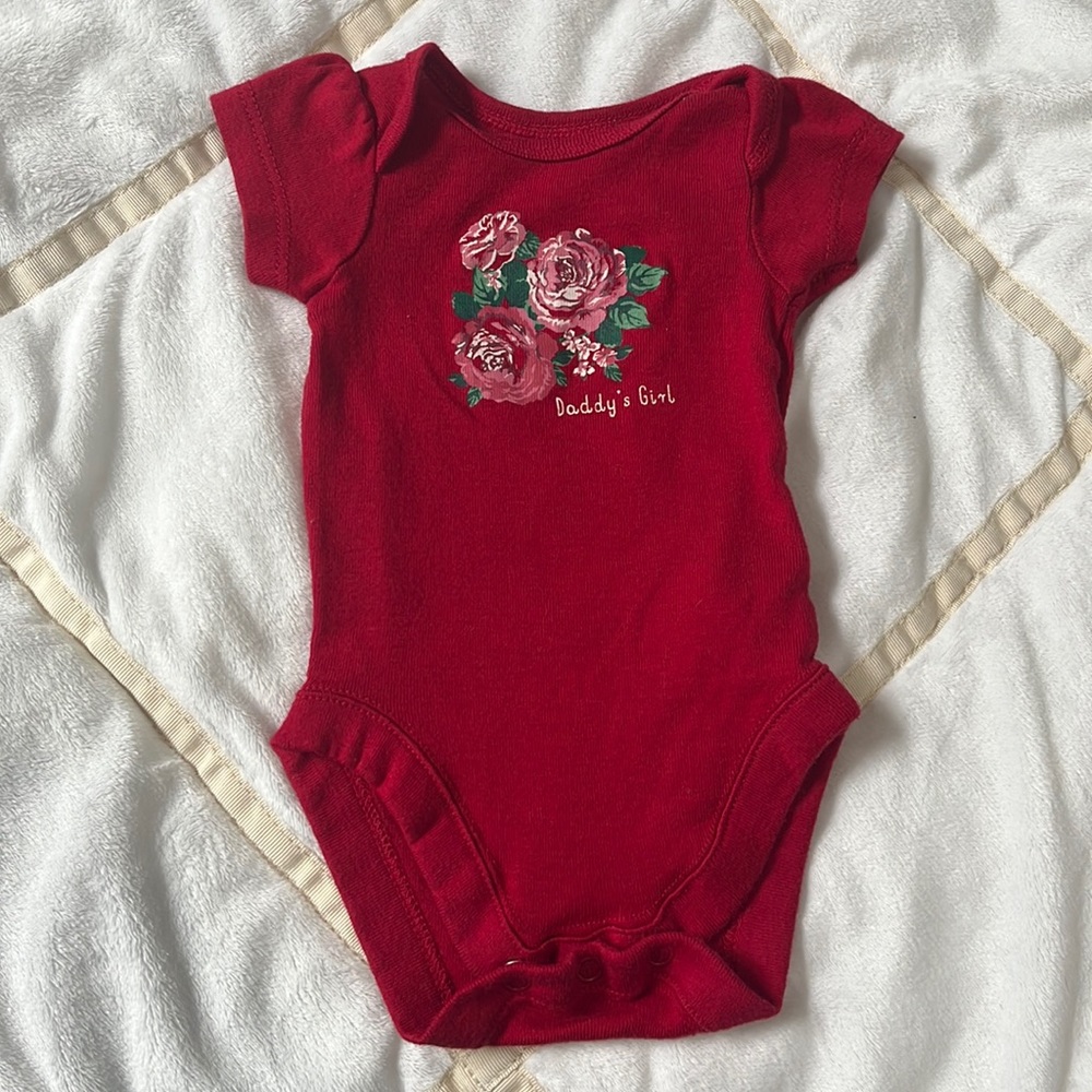 “Daddy’s Girl” onesie with roses - preemie